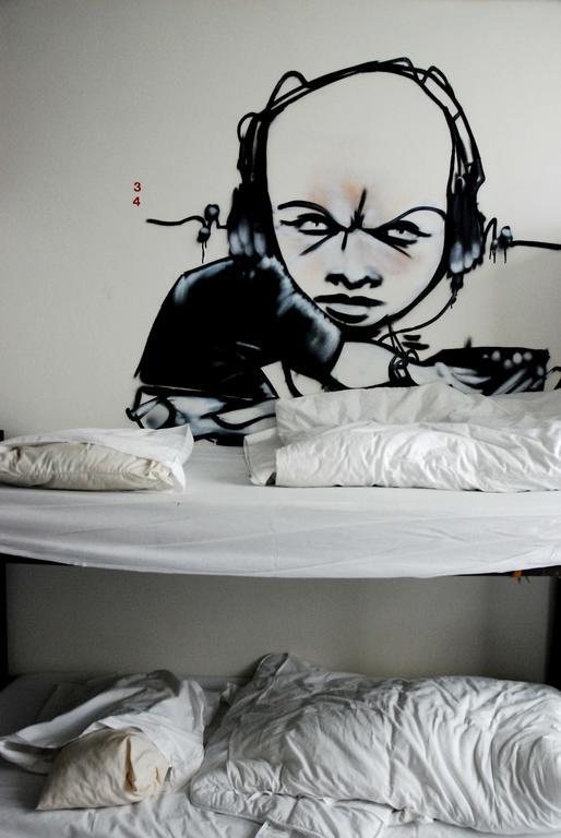 Bob'S Youth Hostel Амстердам Стая снимка